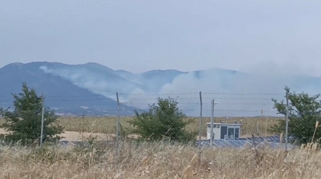 Καλύτερη εικόνα στη μεγάλη πυρκαγιά στη Νέα Σάντα Ροδόπης – Έβρεξε στην Ανατολική Ροδόπη